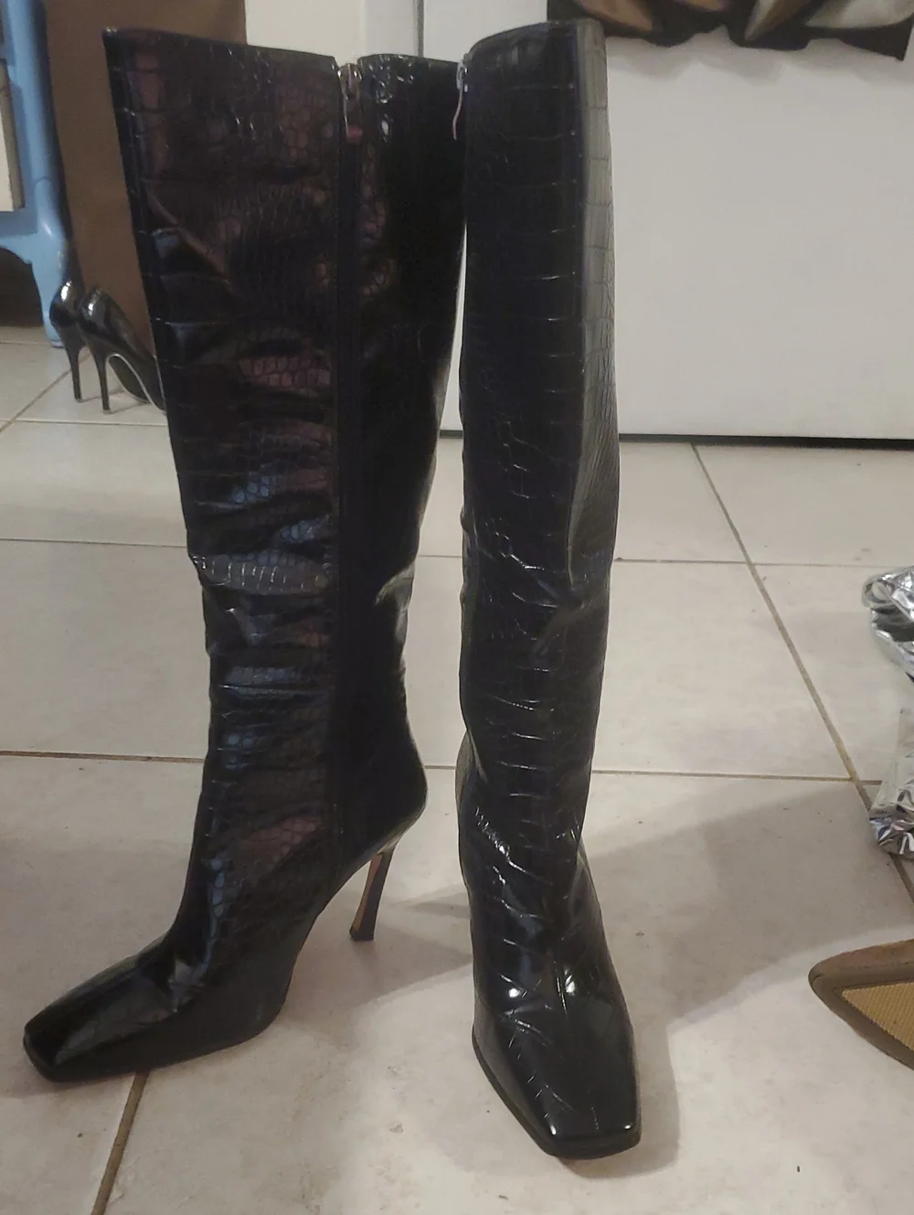 Knee High Black Croc-Embossed High Heel Boots With Sqare Toe.